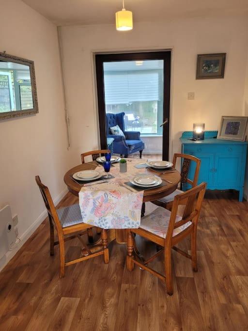 Riverside Bungalow - Direct River Access! Ystradgynlais Екстериор снимка